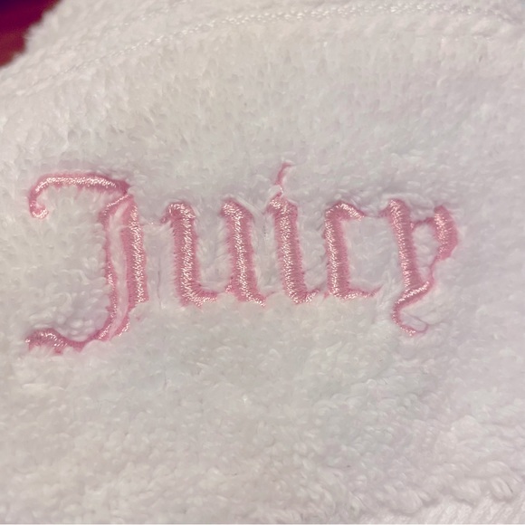 JUICY COUTURE 100% Cotton WHITE Bath Towel 58" x 30" NWOT - Picture 4 of 6